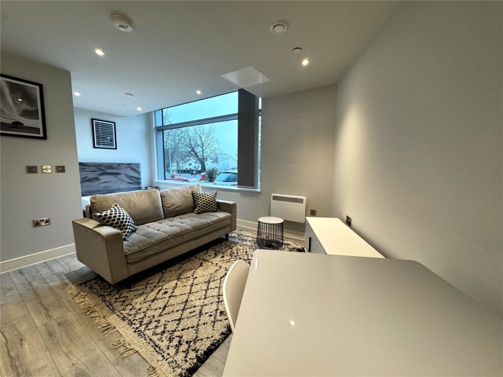 No1 Thames Valley, Wokingham Road, Bracknell, Berkshire, RG42 1AG
