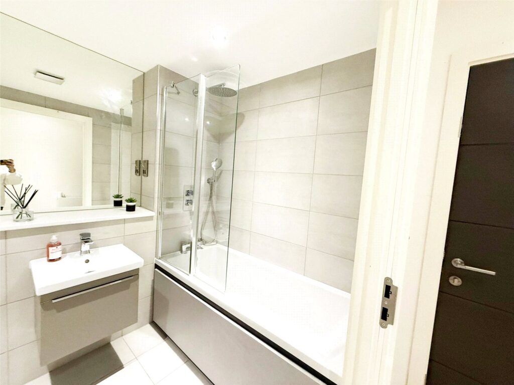 Broadoaks, 548 Streetsbrook Road, Solihull, West Midlands, B91 1QY