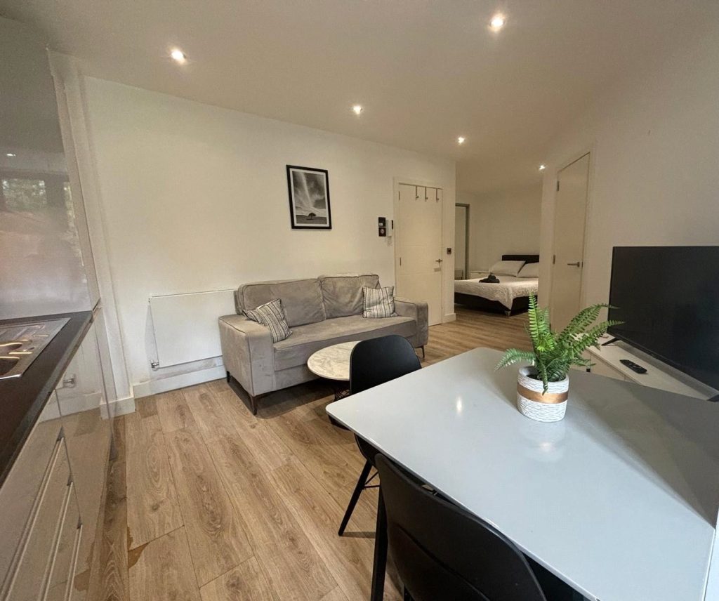 Broadoaks Apartments, 548 Streetsbrook Road, Solihull, B91 1QY